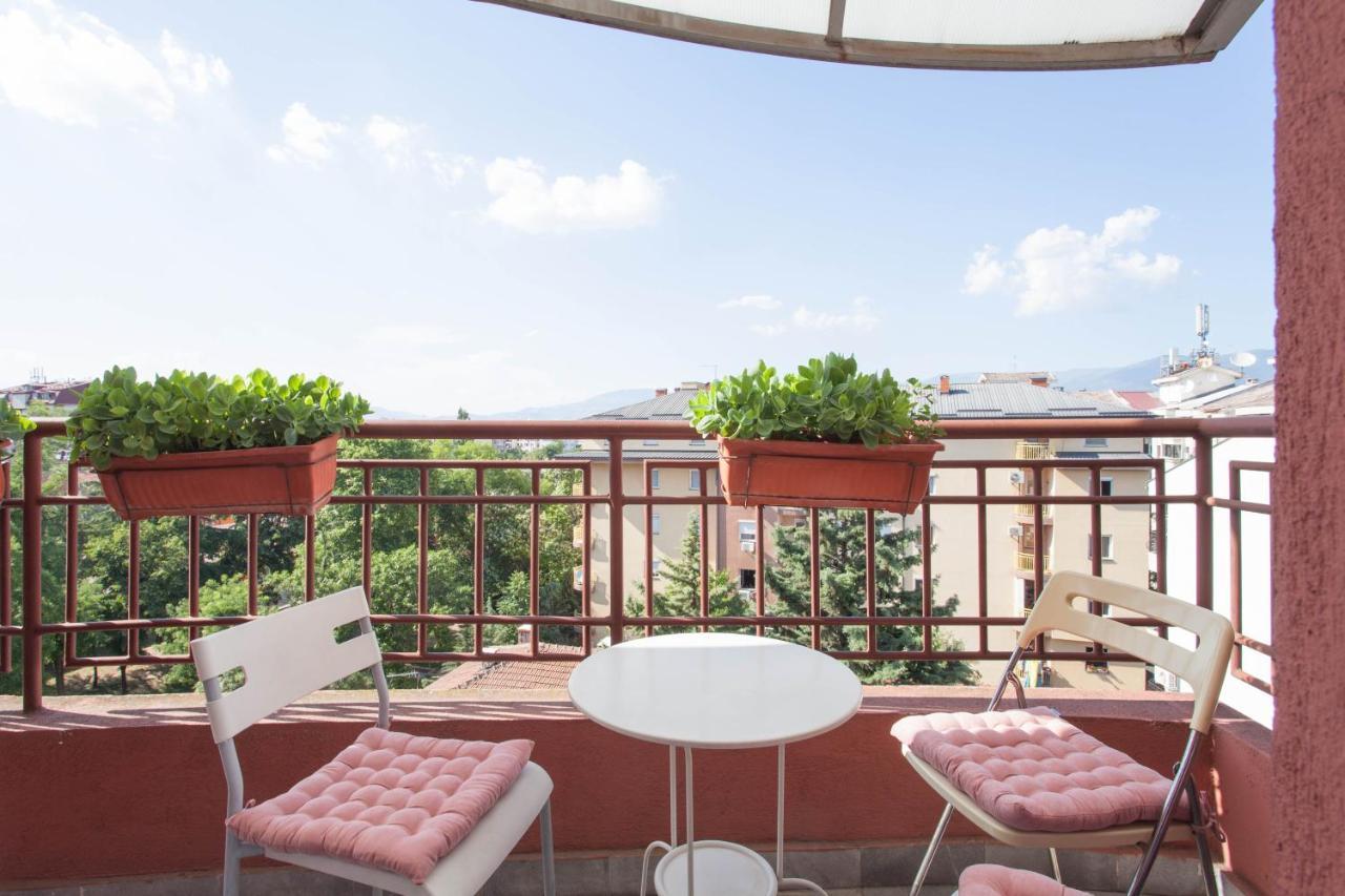 Red Apartment سكوبجي المظهر الخارجي الصورة