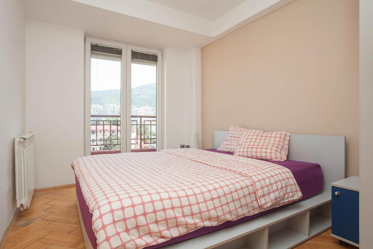 Red Apartment سكوبجي المظهر الخارجي الصورة