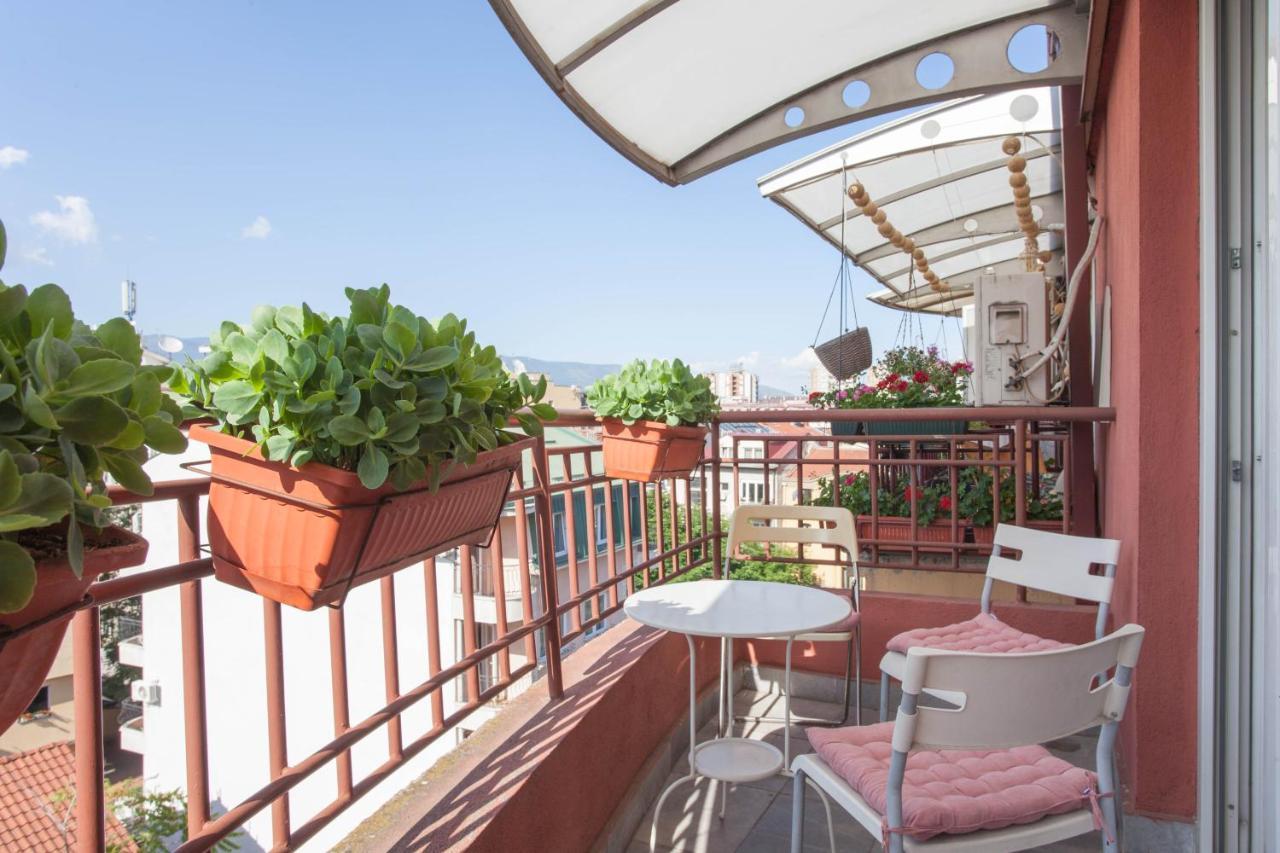 Red Apartment سكوبجي المظهر الخارجي الصورة